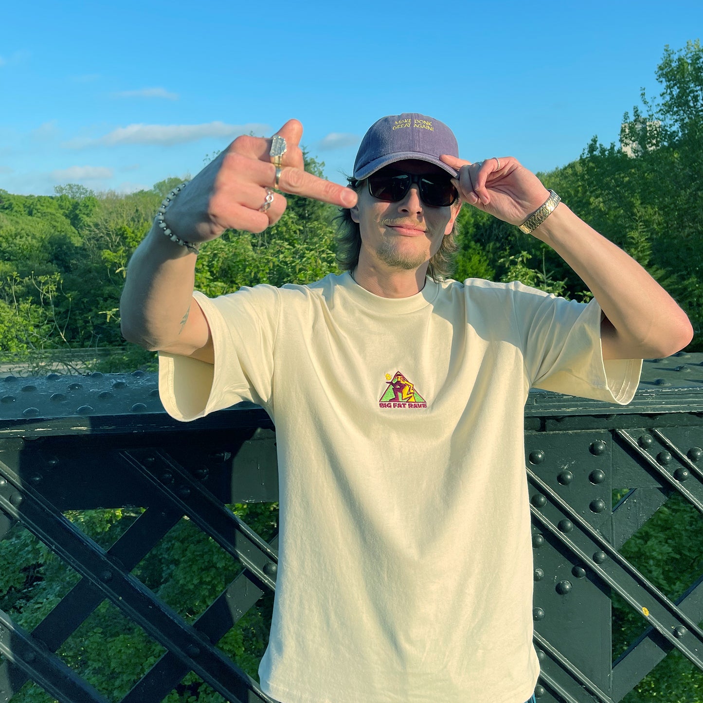 Original Logo T – Sand